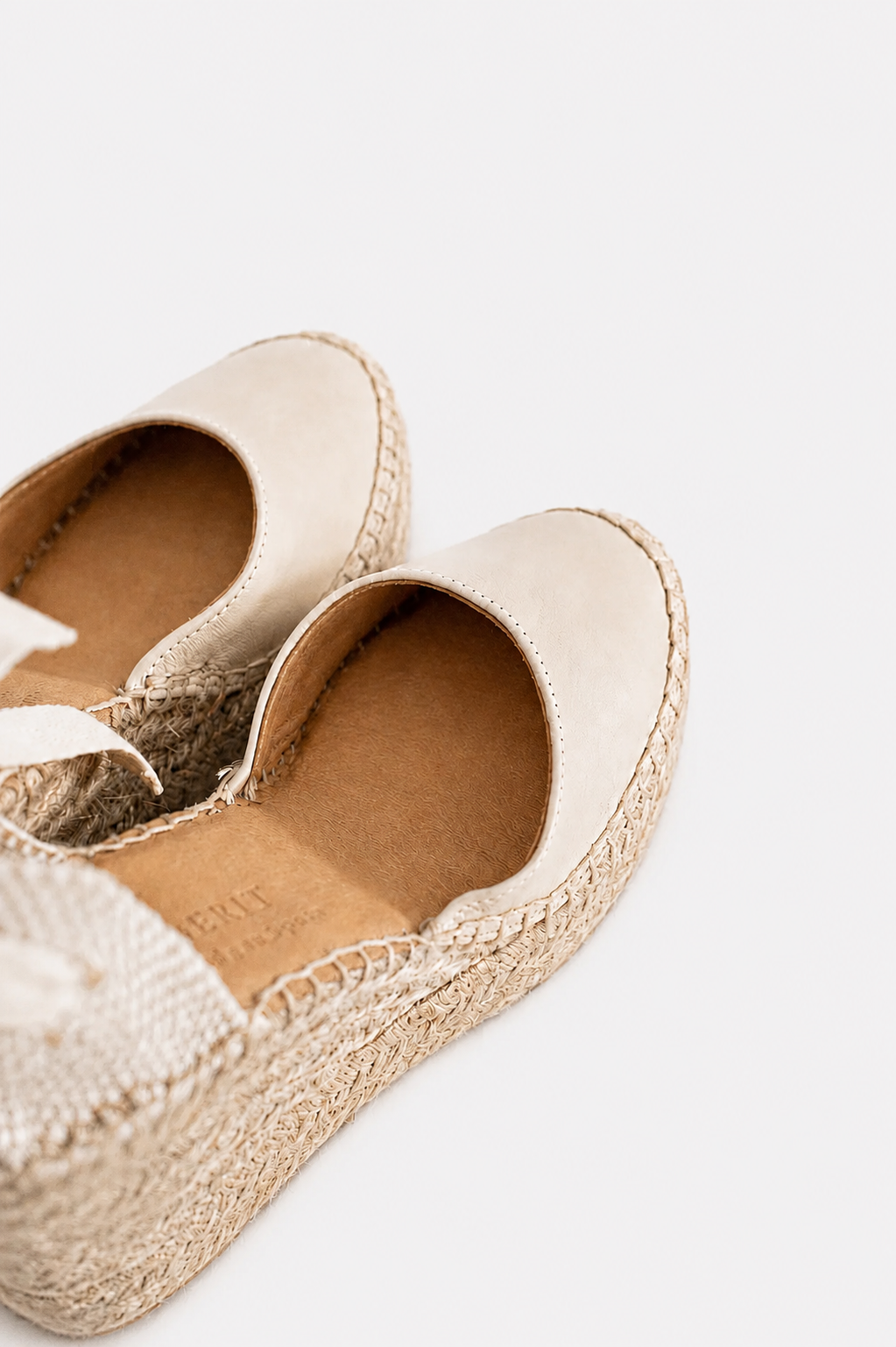 AITANA - Beige