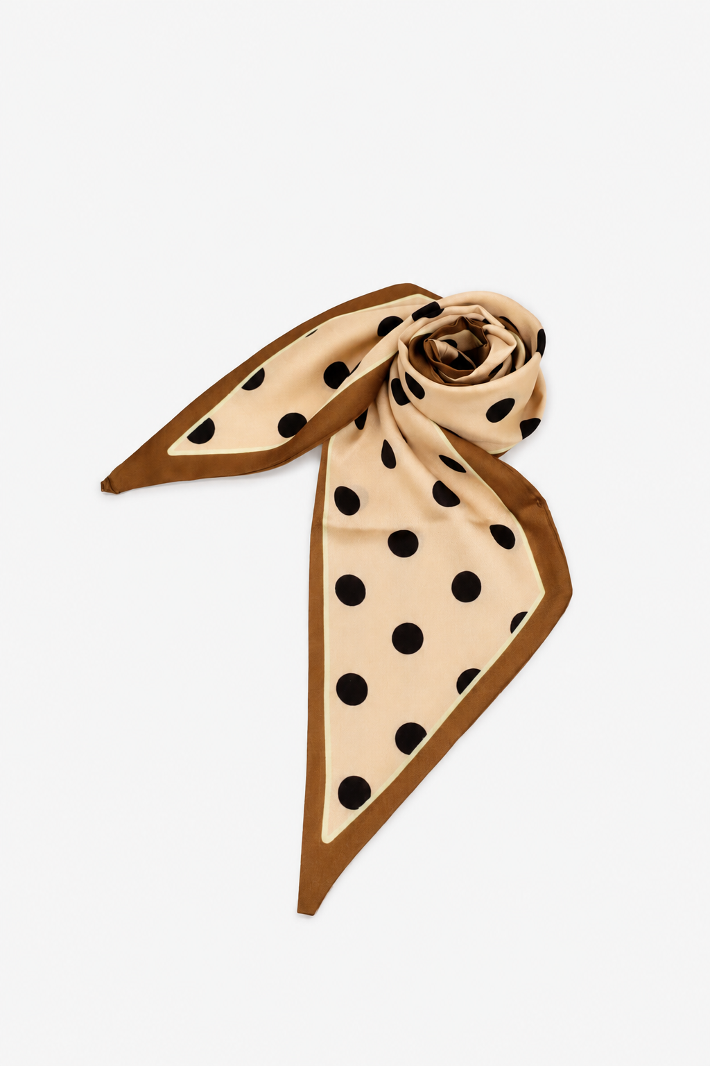 Pañuelo beige y puntos