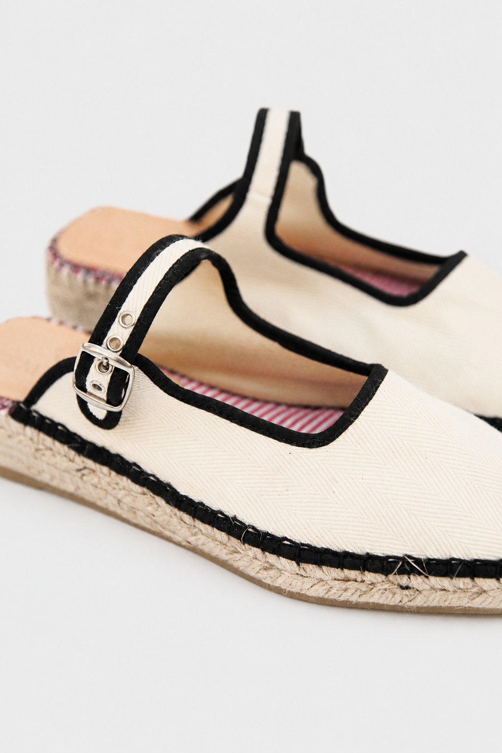 MULES - Blanco y negro