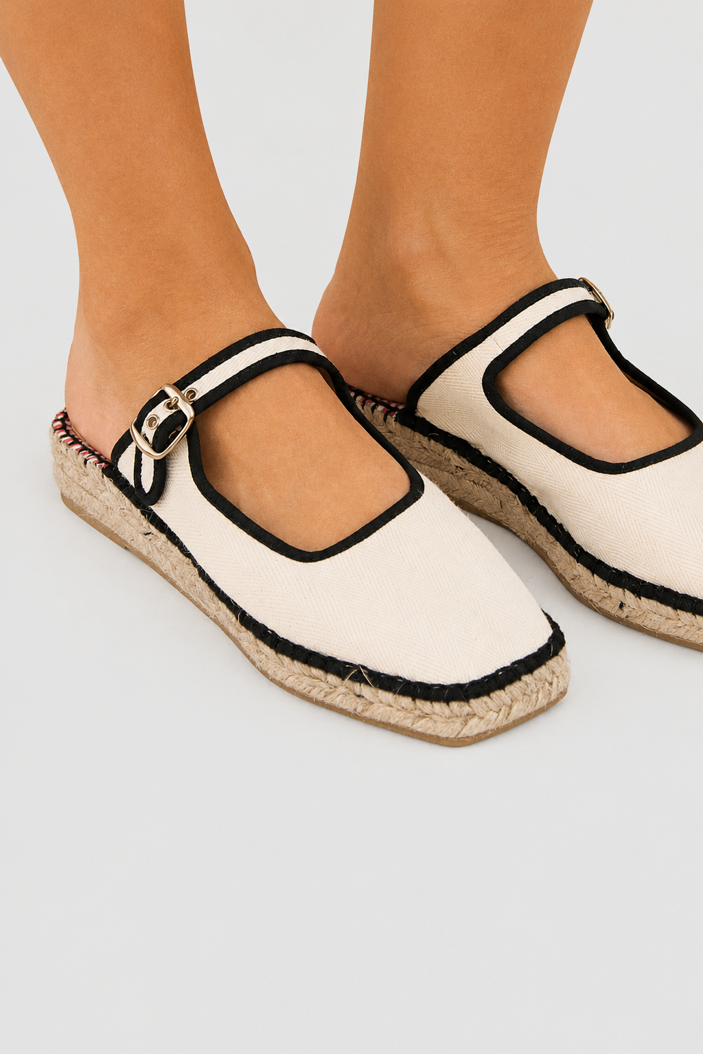 MULES - Blanco y negro