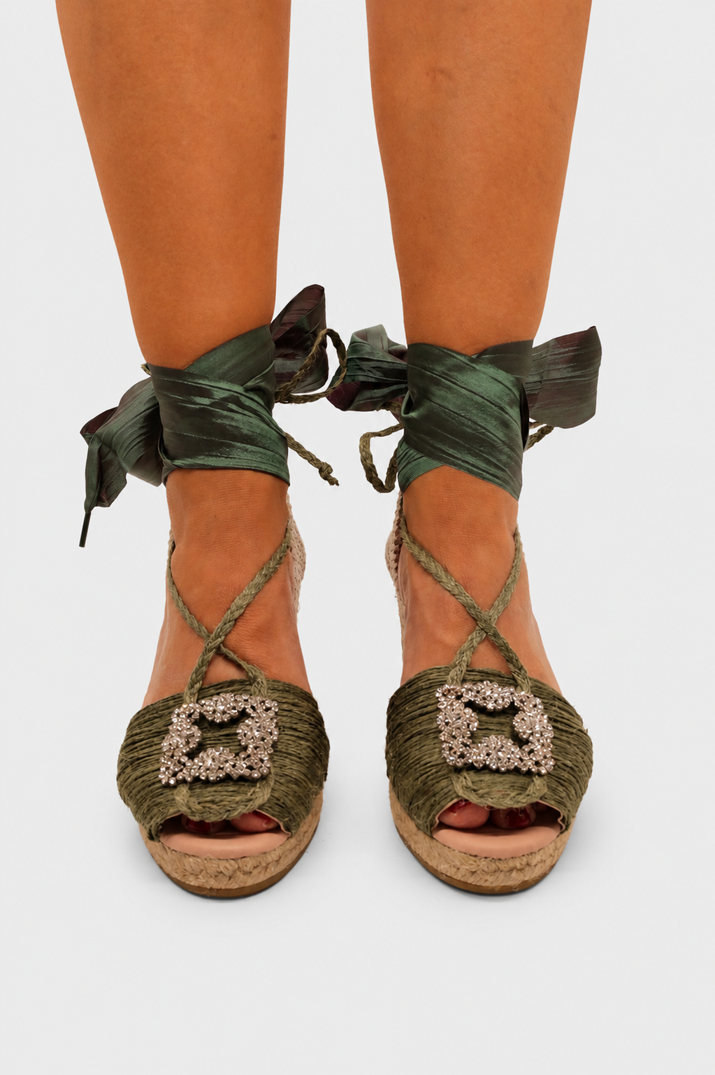 Personaliza tu Linette con broche fiesta