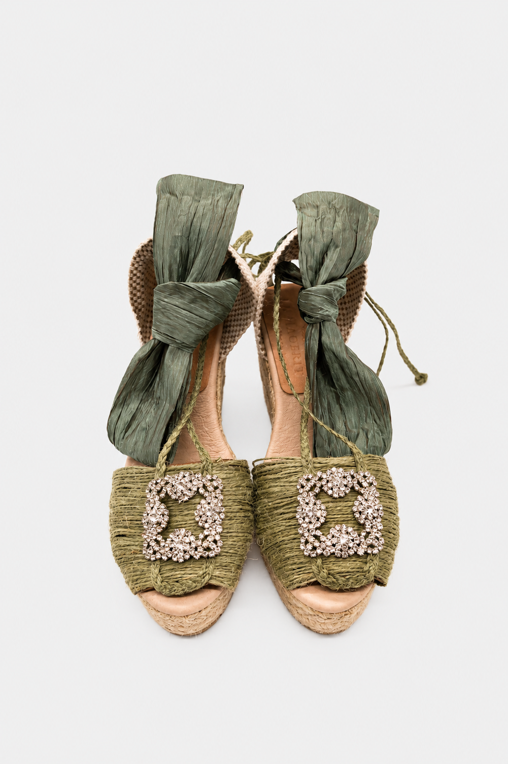 Personaliza tu Linette con broche fiesta