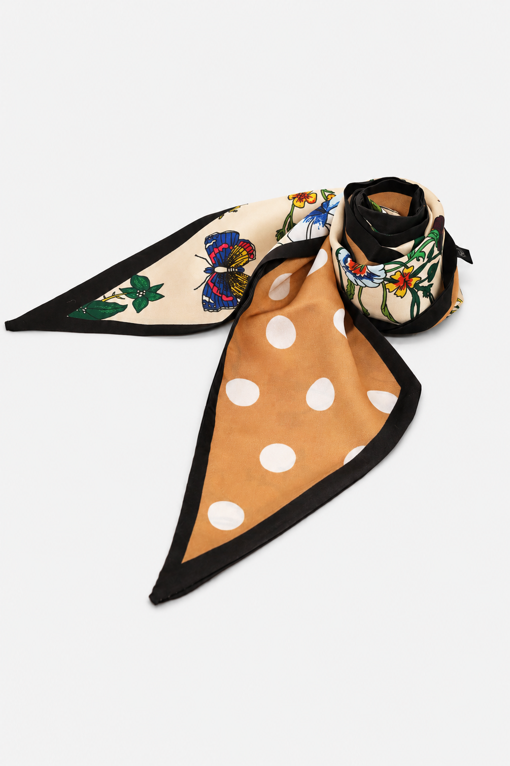 Lola pañuelo personalizado, regalo original y accesorio de moda femenino