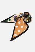 Lola pañuelo personalizado, regalo original y accesorio de moda femenino